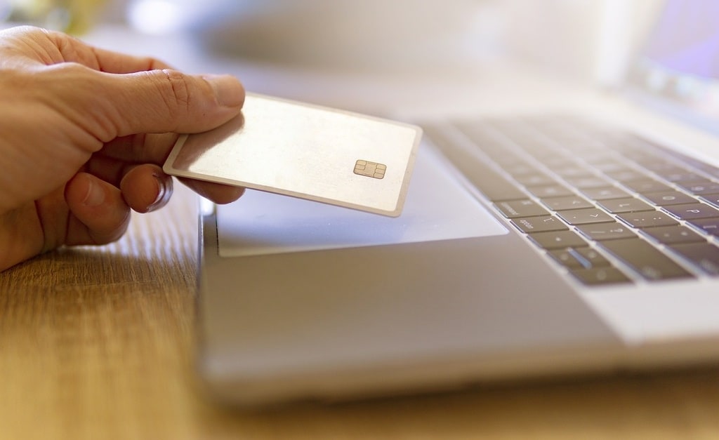 Les outils indispensables pour réussir dans la vente en ligne